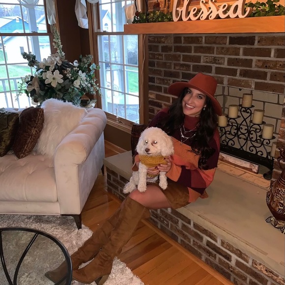 Meet your Posher, Gia - Picture 5 of 5